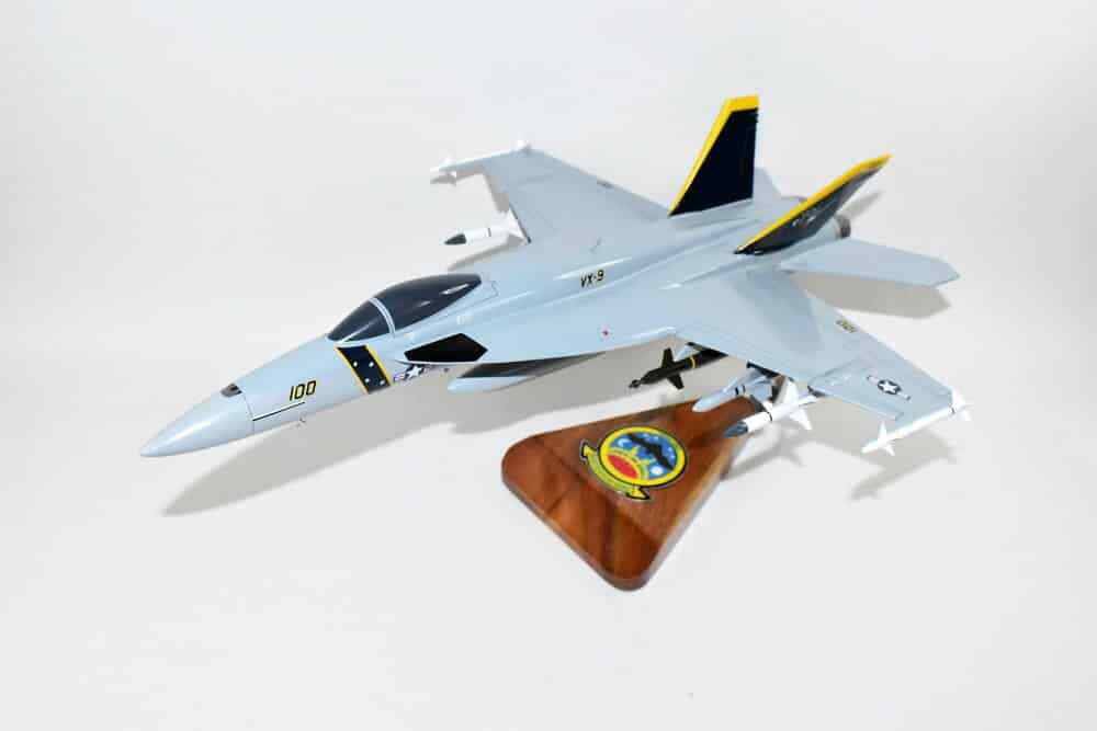 VX-9 Vampires F/A-18E Model (2006), Navy, 1/40th (18") Scale, Mahogany
