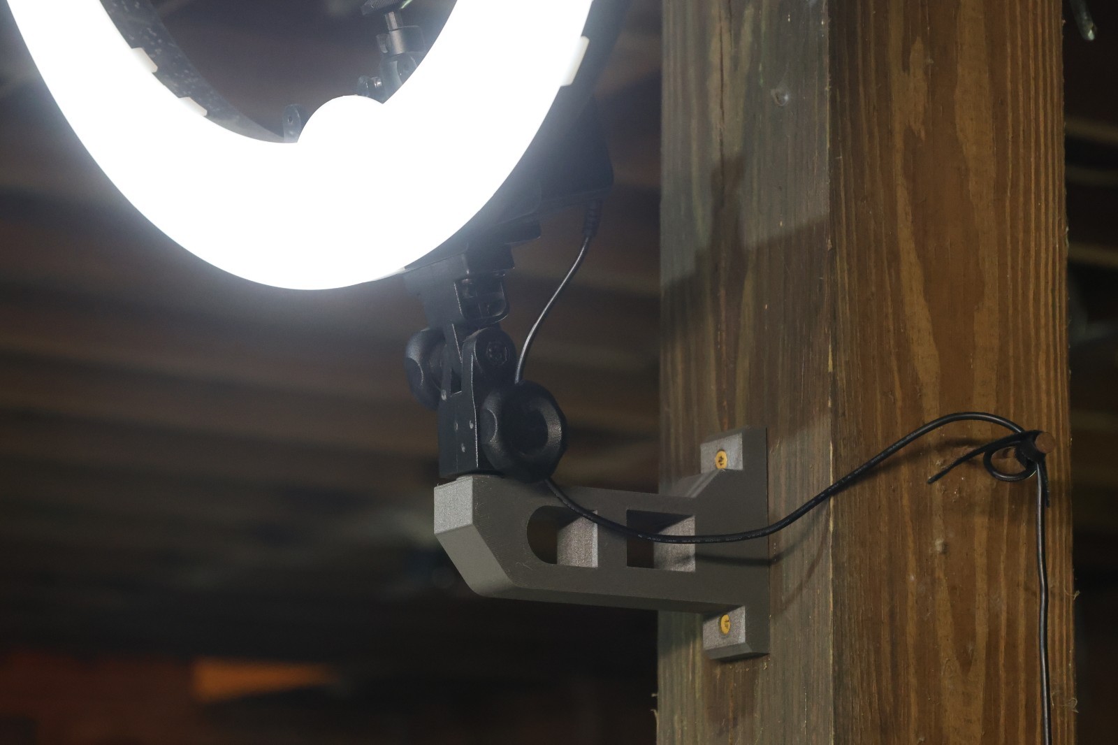 5/8" Baby Pin – Studio Light Wall Mount