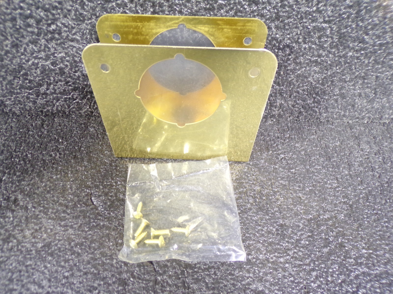 Protector Plate, Brass 1-3/8", Backset 2 3/4" (K)
