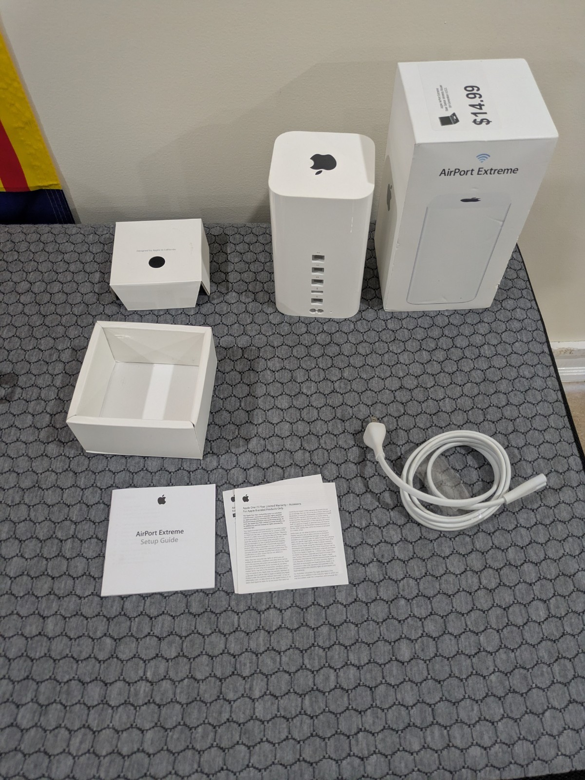 Apple AirPort Extreme ME918LL/A 6th Gen 802.11ac Wi-Fi Router – Used And Tested