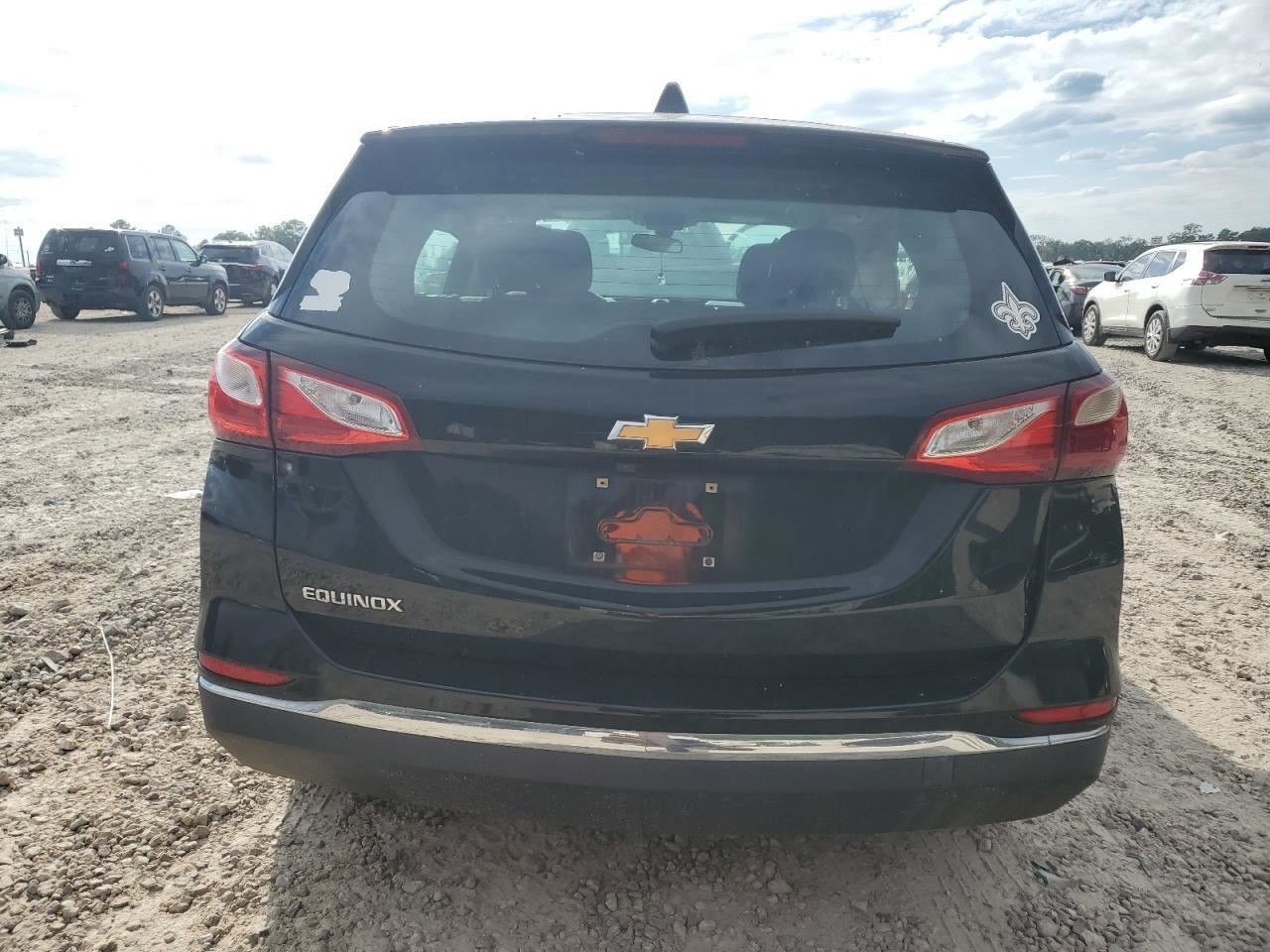 EQUINOX 2018 Glove Box 4823952