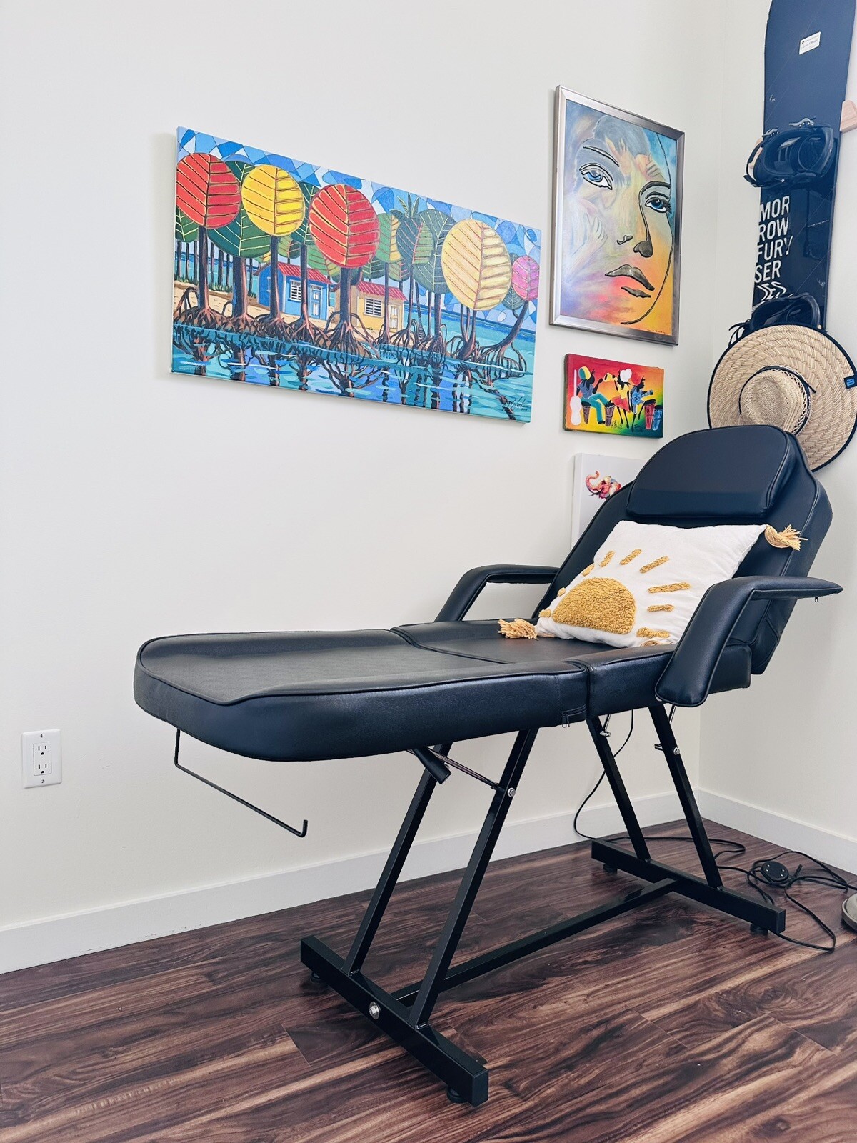 Adjustable Tattoo Chair, Multi-Purpose Facial Chair, Esthetician Bed
