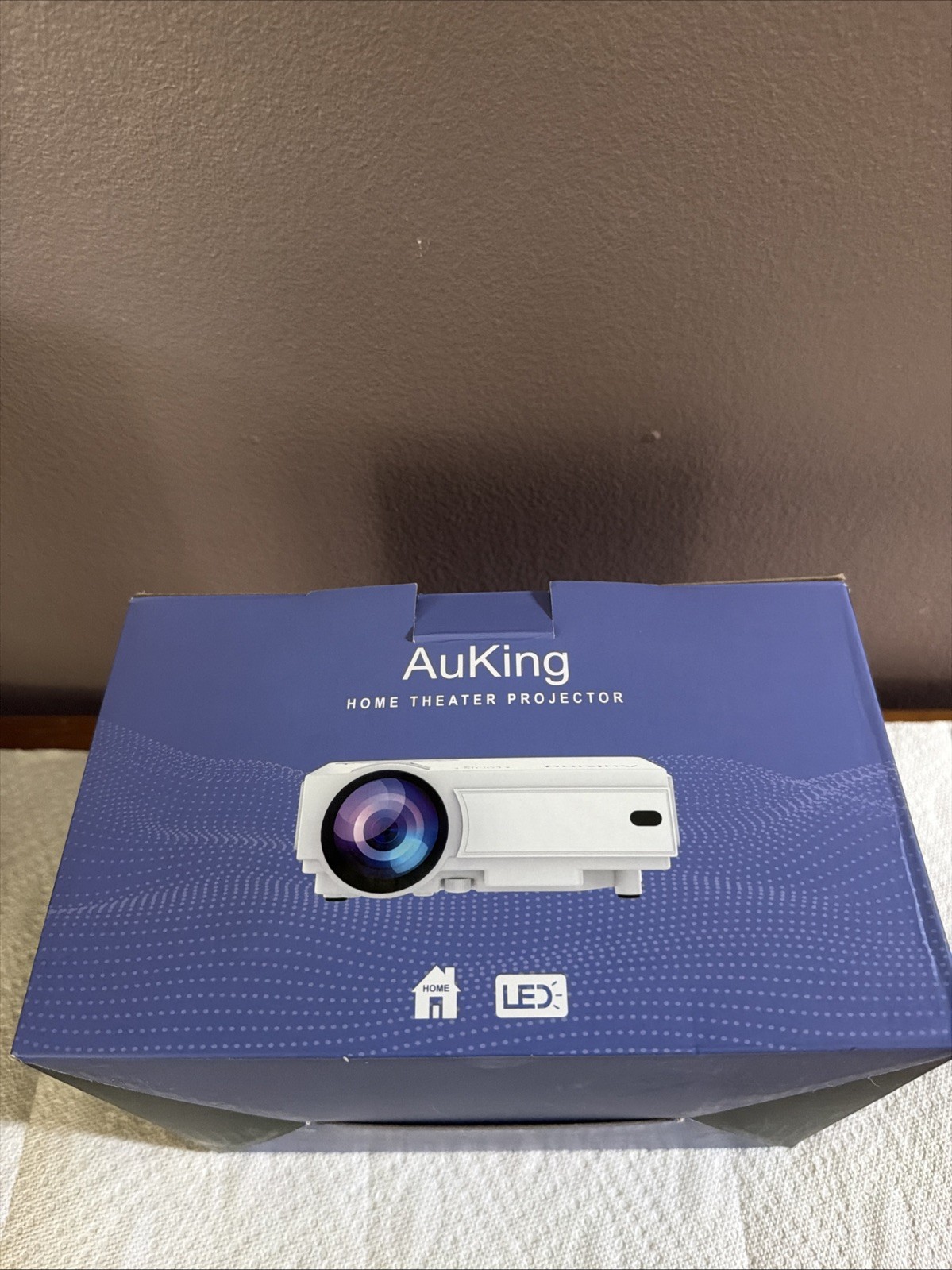 AuKing Projector, Brand New in Box, Full HD 1080P Home Theater Video