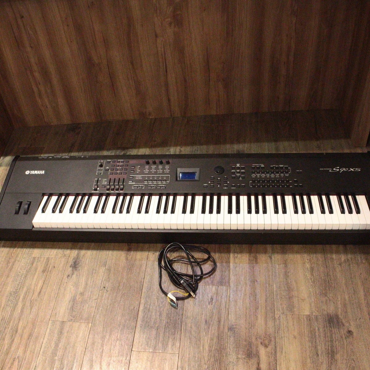 Yamaha S90XS Used