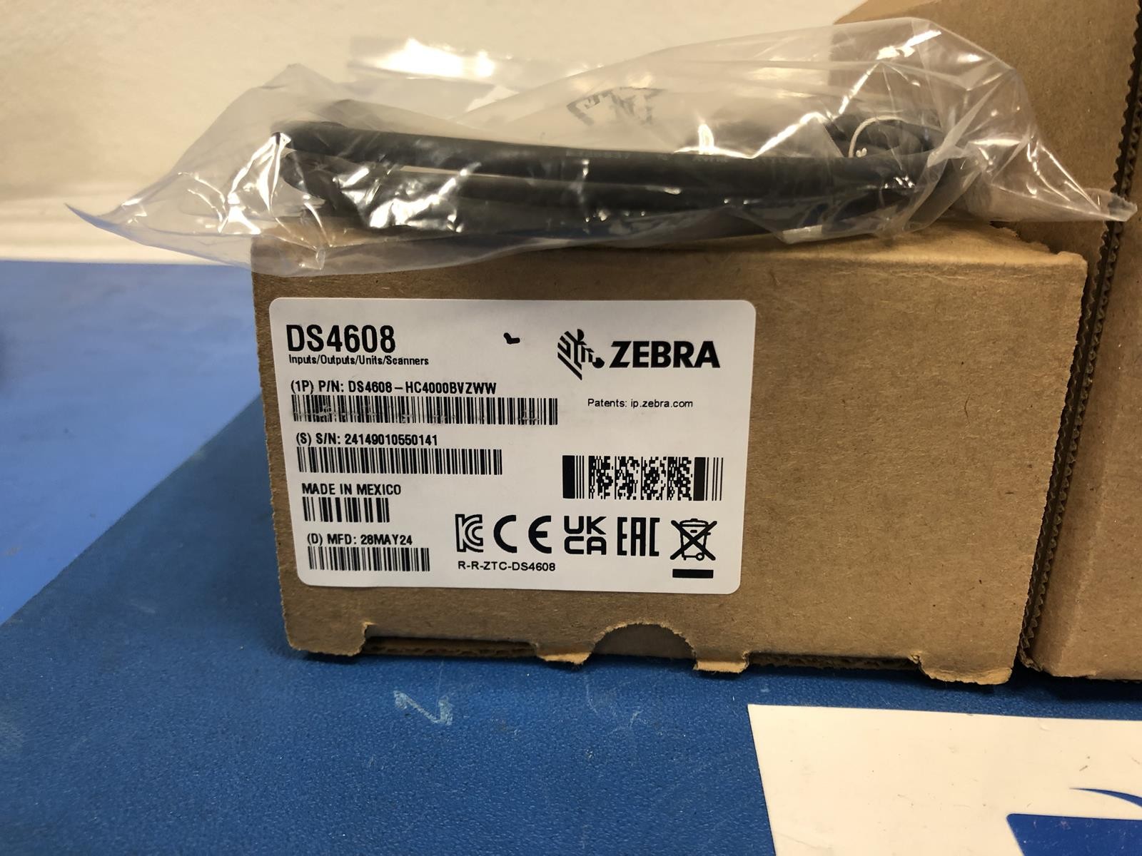 ZEBRA DS4608 SCANNER KIT W/ STAND&CABLE