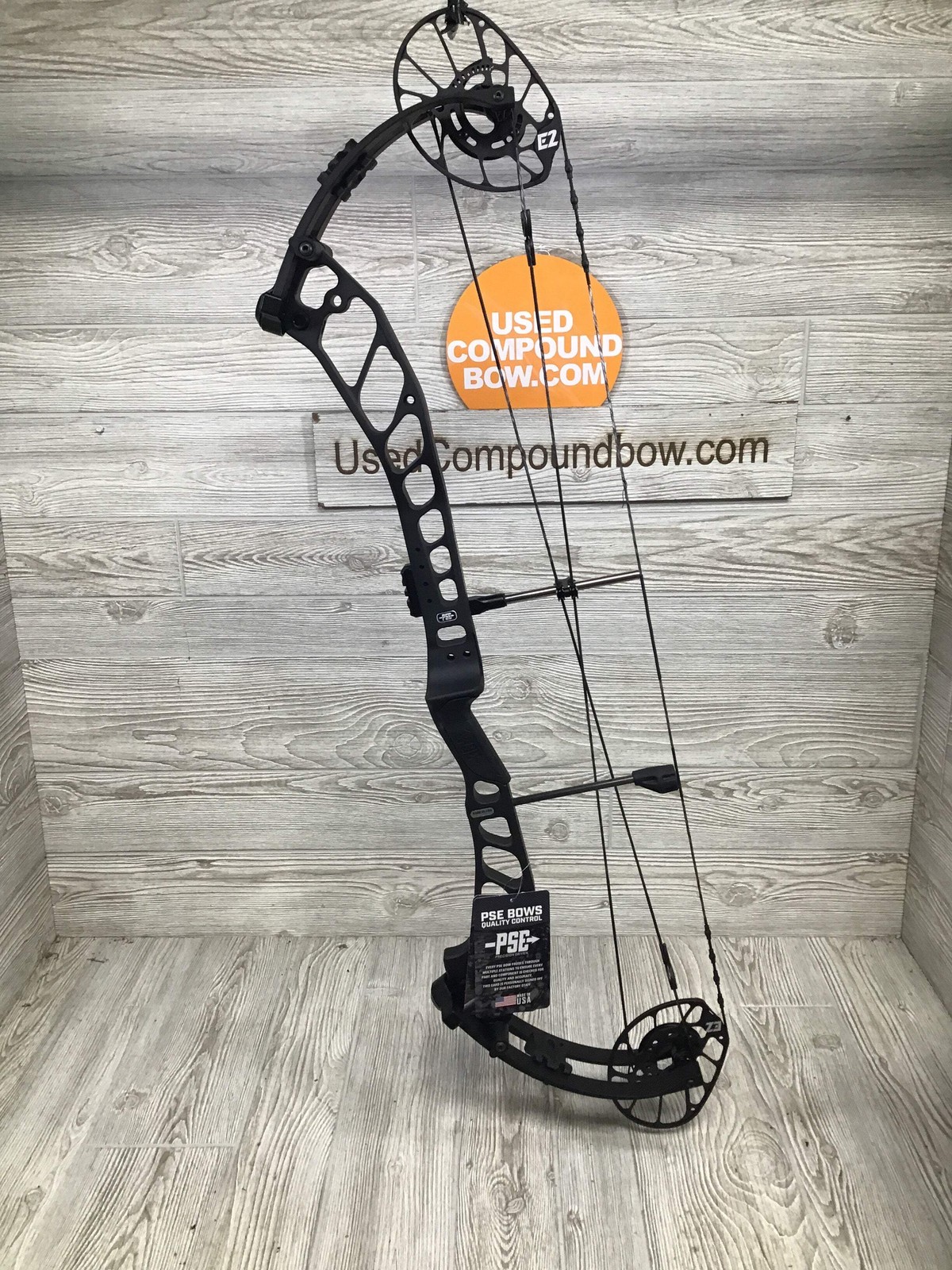 NEW IN BOX W/Warranty PSE Shootdown Pro E2 70# RH Black Target Bow