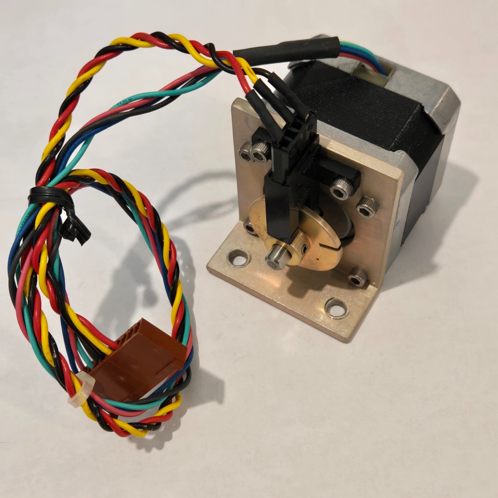 Vexta 2 Phase Stepping Motor PK243M-01BA with Omron EE-SX472 Encoder