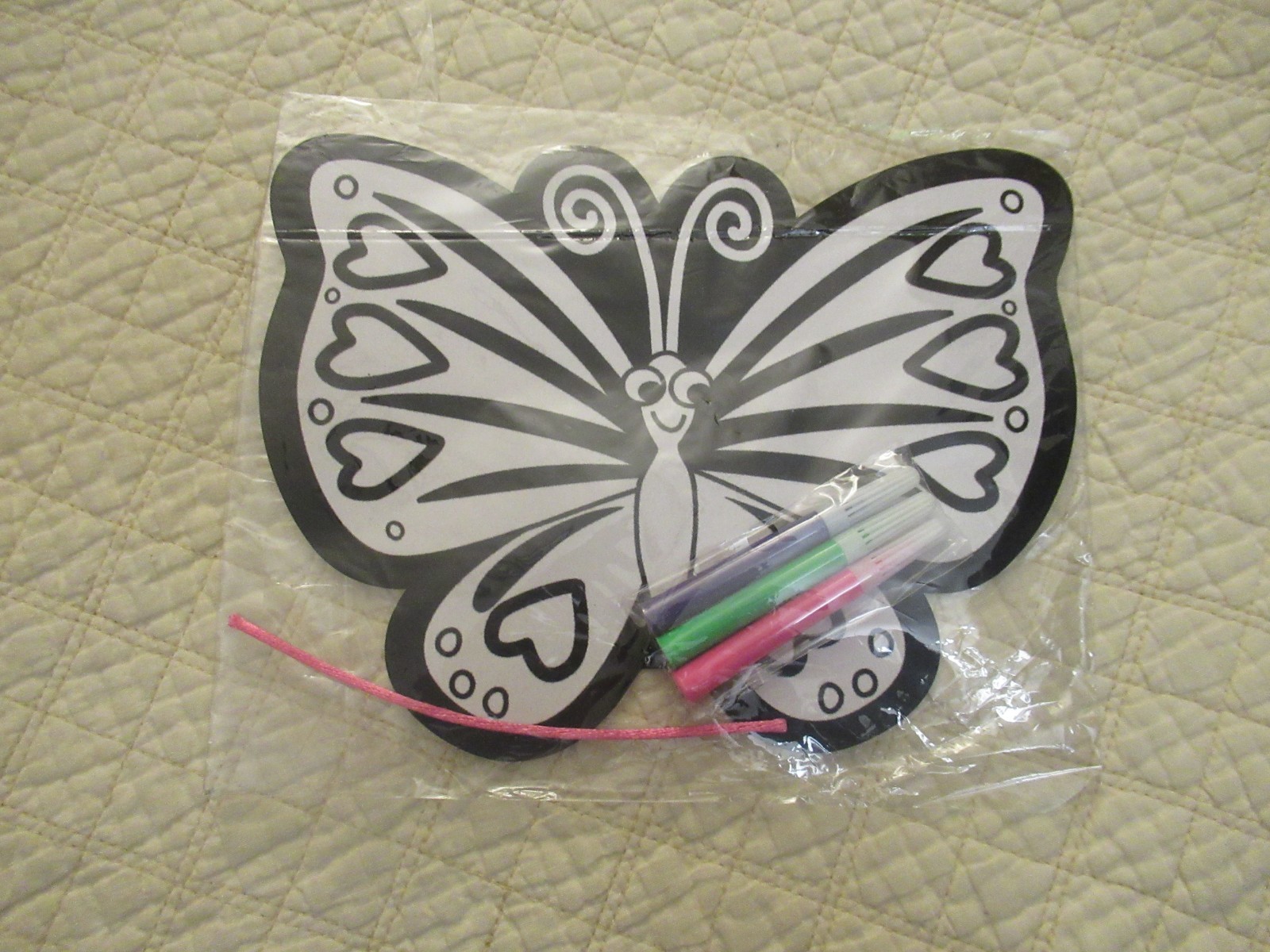 Little Makers Fuzzi-Craft Butterfly Plaque (DIY Coloring Project)