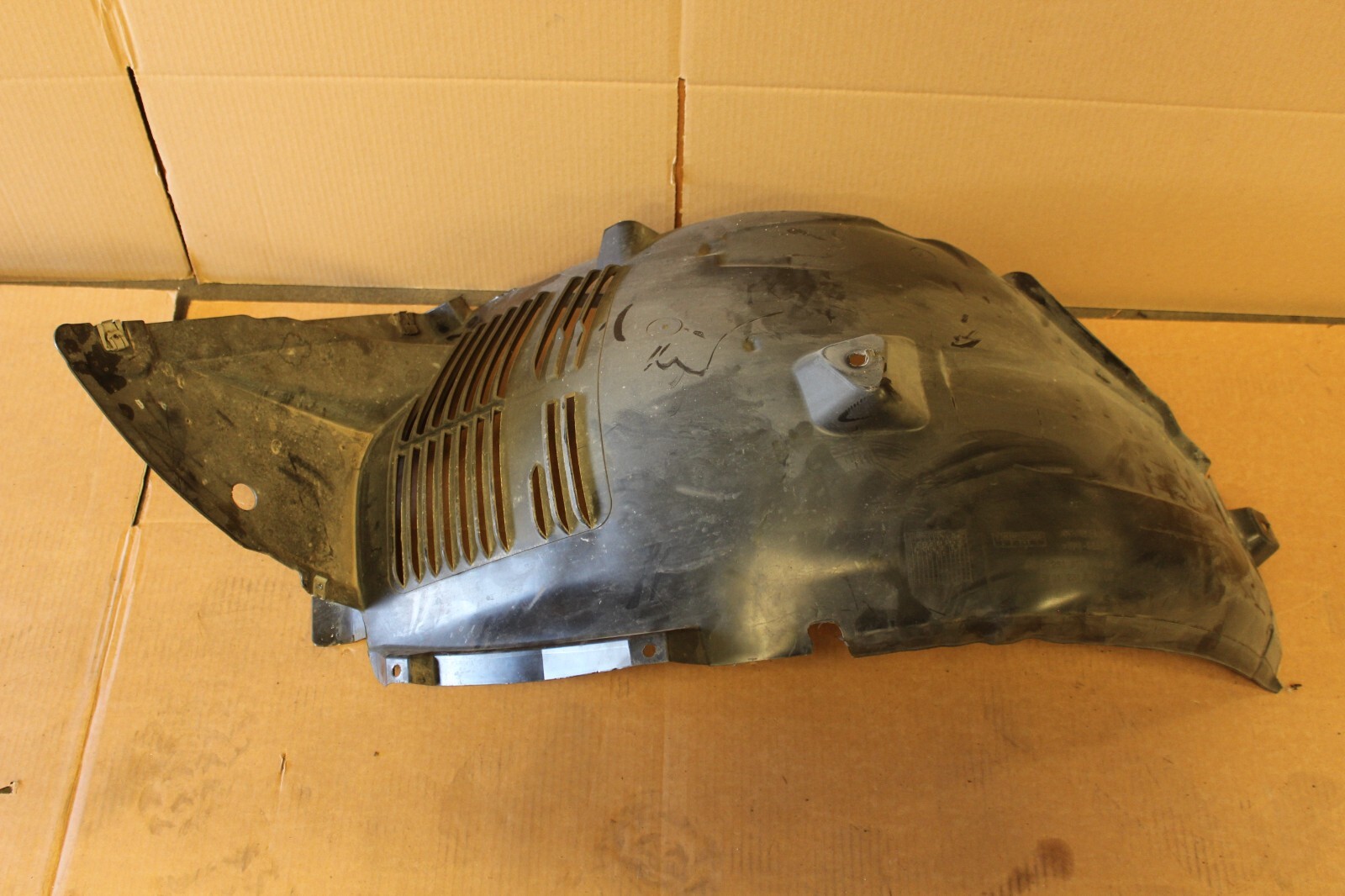R231 Mercedes Front Driver LH Fender Liner Splash Guard Mud Cover Wheel Housing
