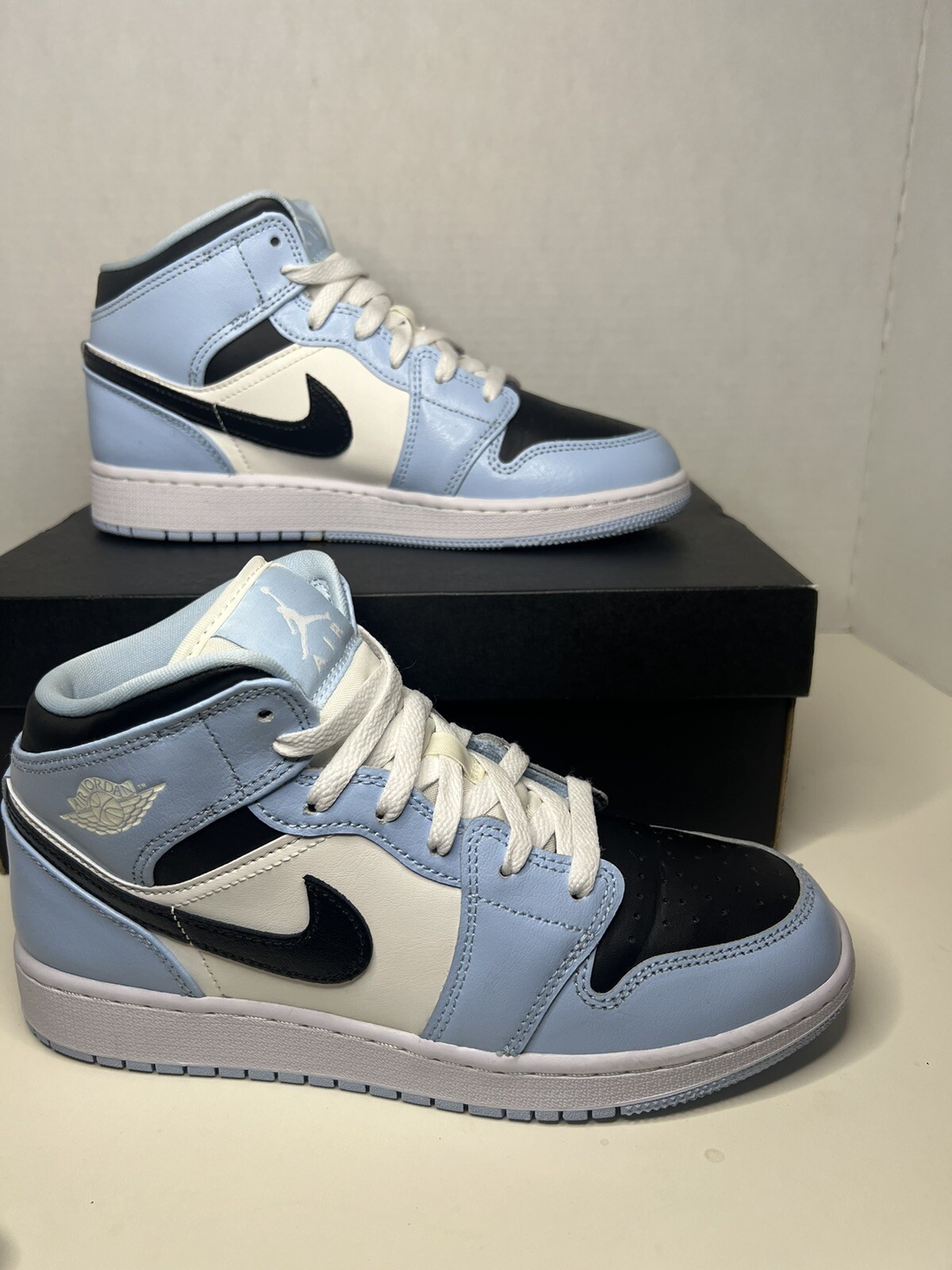 Jordan 1 Mid Ice Blue Sz 6.5 y
