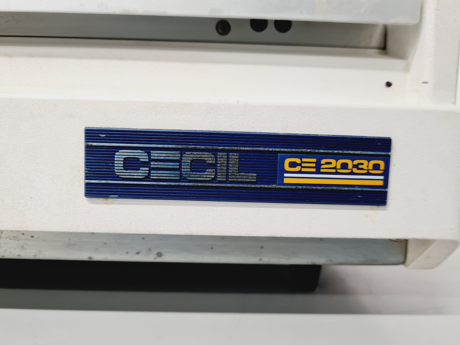 CECIL CE 2030 Spectrometer Lab