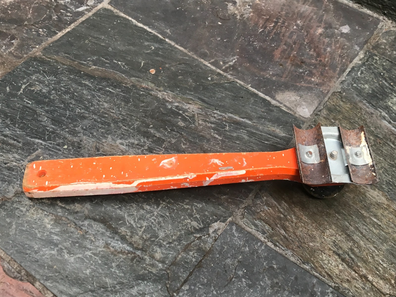 Vintage Old Orange 2-1/2" Scraper Head Wood Handle Tool