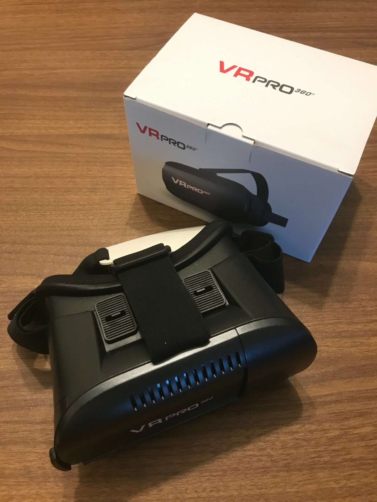VRpro360 with Bluetooth remote and headphones