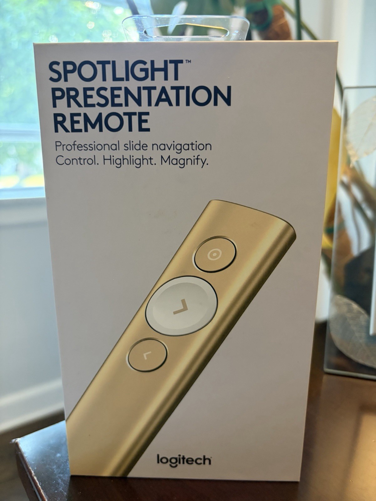 Logitech Spotlight Wireless Presentation Remote - Gold (910-004860)