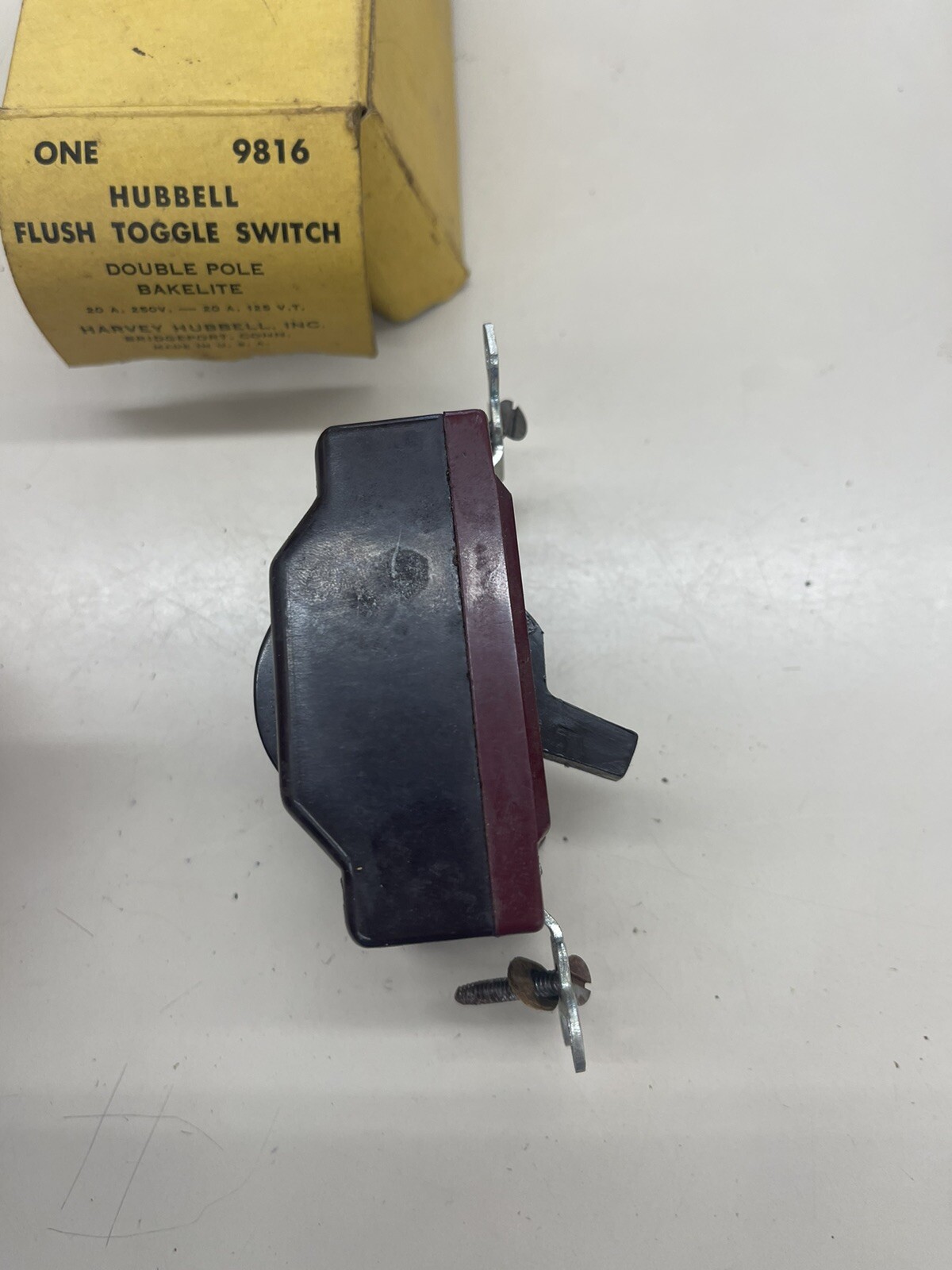 Hubbell 9816 Flush Toggle Switch Double Pole Bakelite Maroon