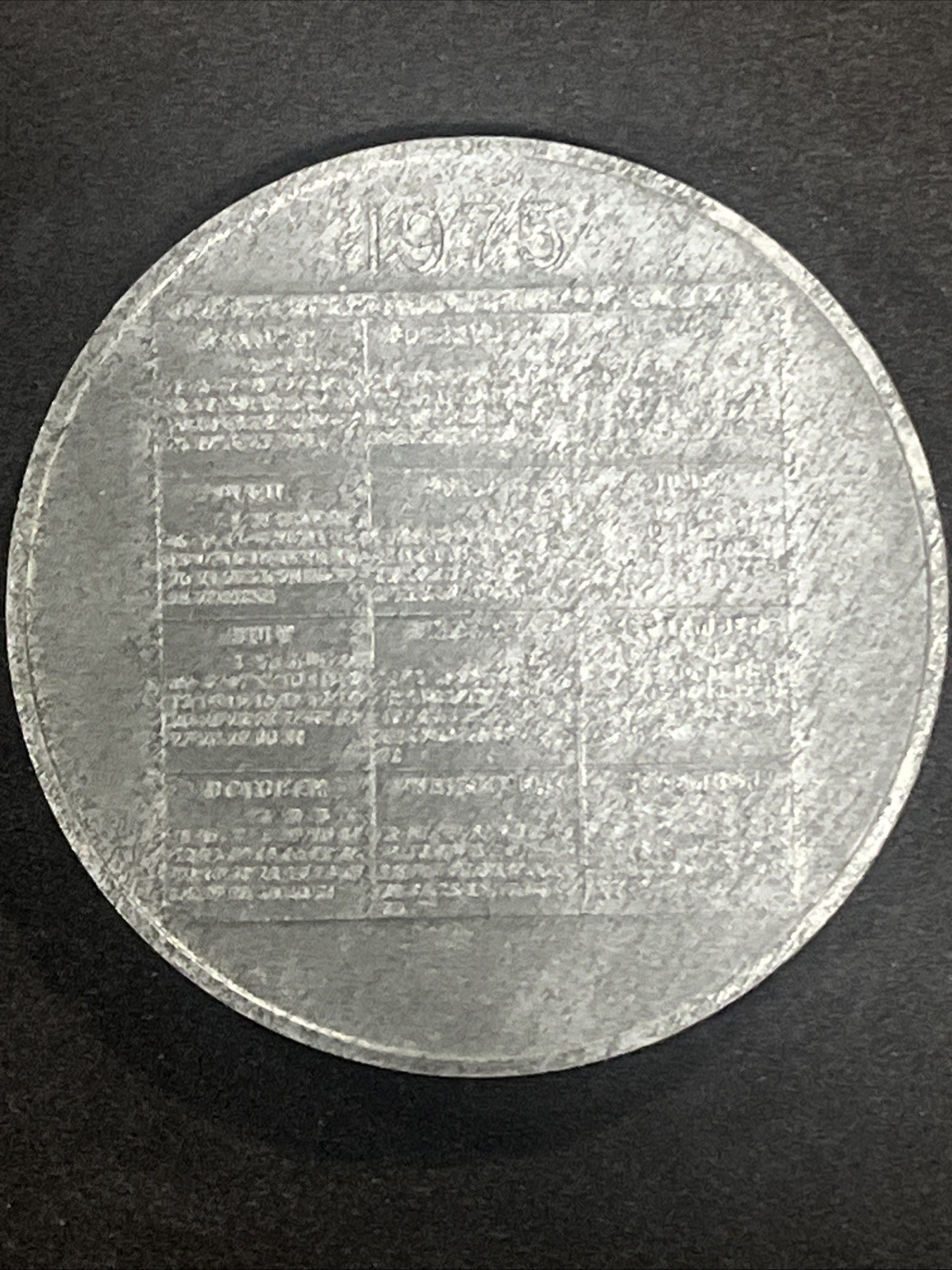 Marilyn Monroe 1975 Calender Coin Pewter