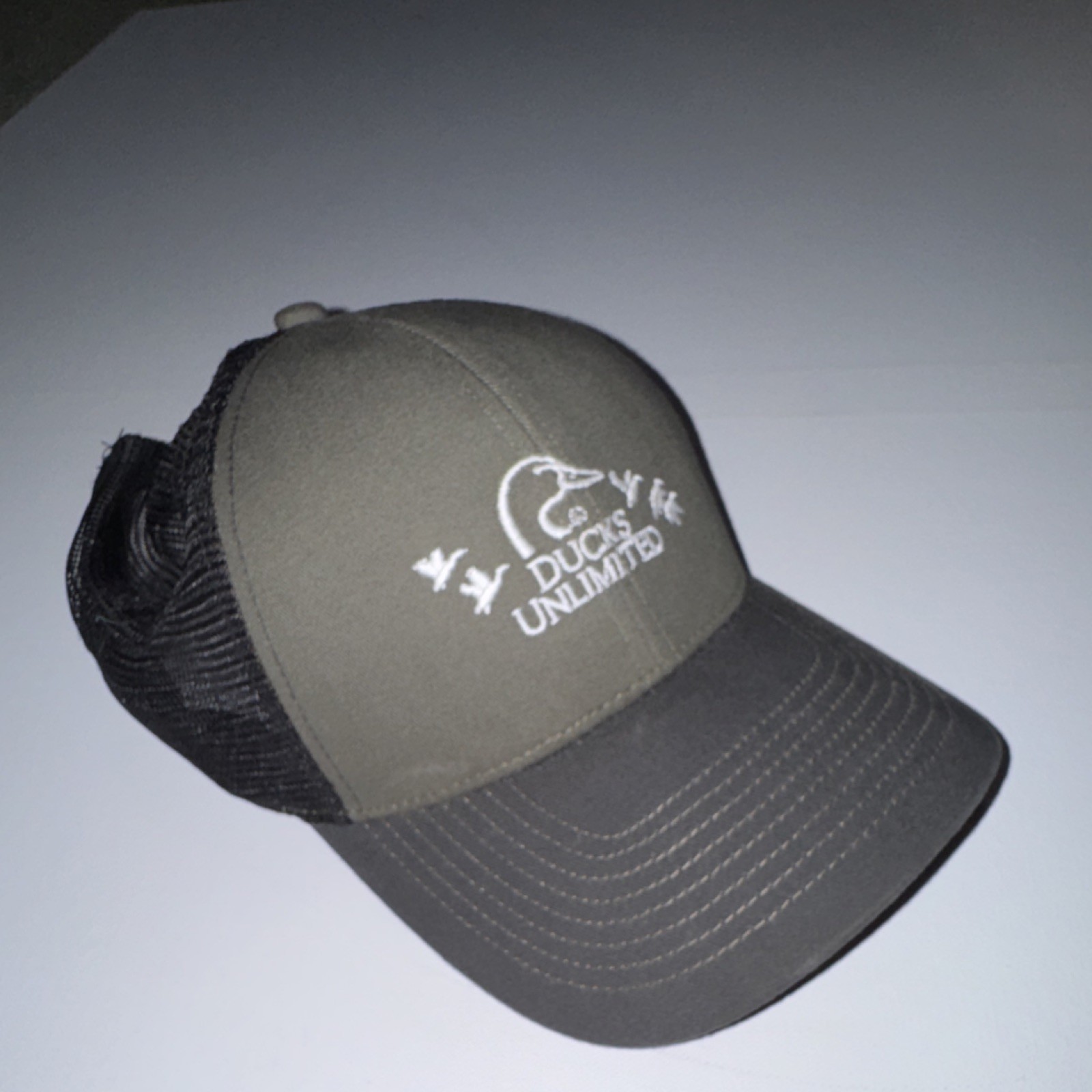 Ducks Unlimited Green Black Mesh Back Ball Cap Cotton