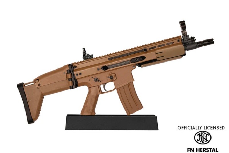GoatGuns 1/3 Scale Die Cast FN HERSTAL Scar Model Tan SCAR