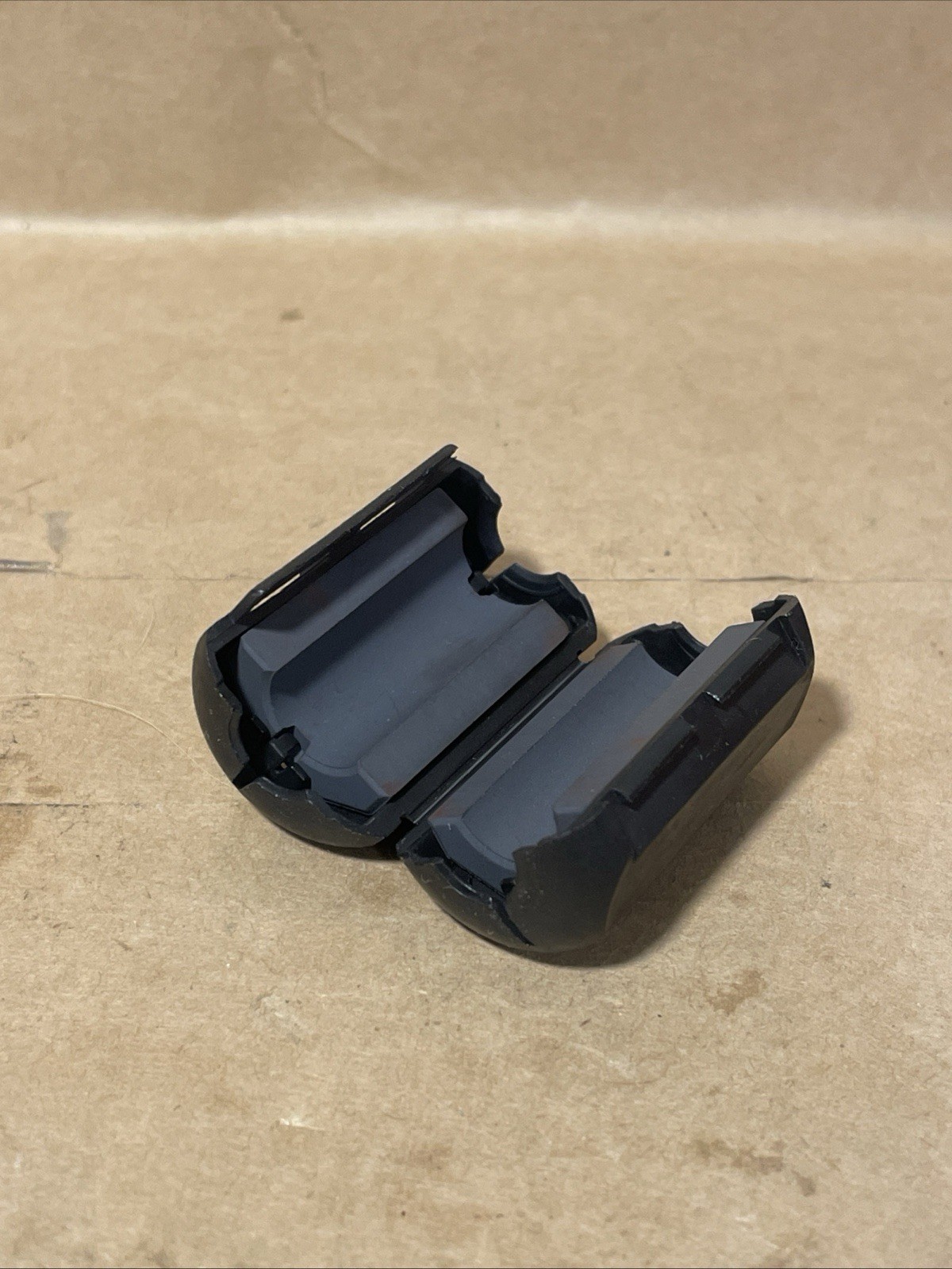 5 - NEW FAIR-RITE VO SNAP ON ROUND CABLE SUPPRESSION 10mm internal core diameter