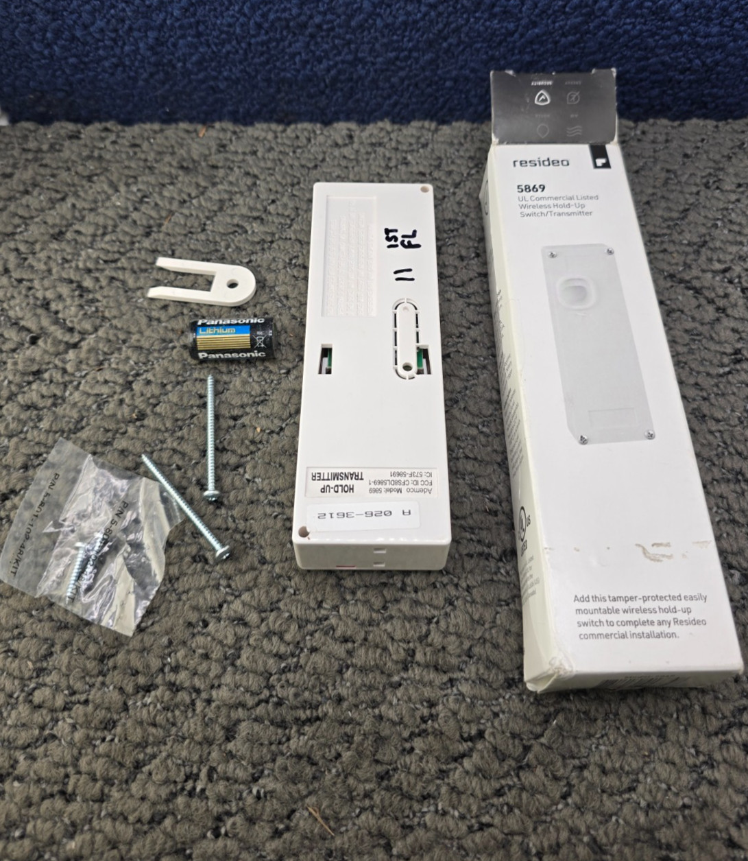 Resideo 5869: UL Commercial Wireless Hold-Up Switch Transmitter White