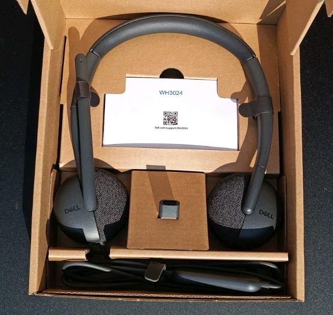 New Dell WH3024 Wired Headset with Built-in Microphone In Black/Gray USB-C Teams