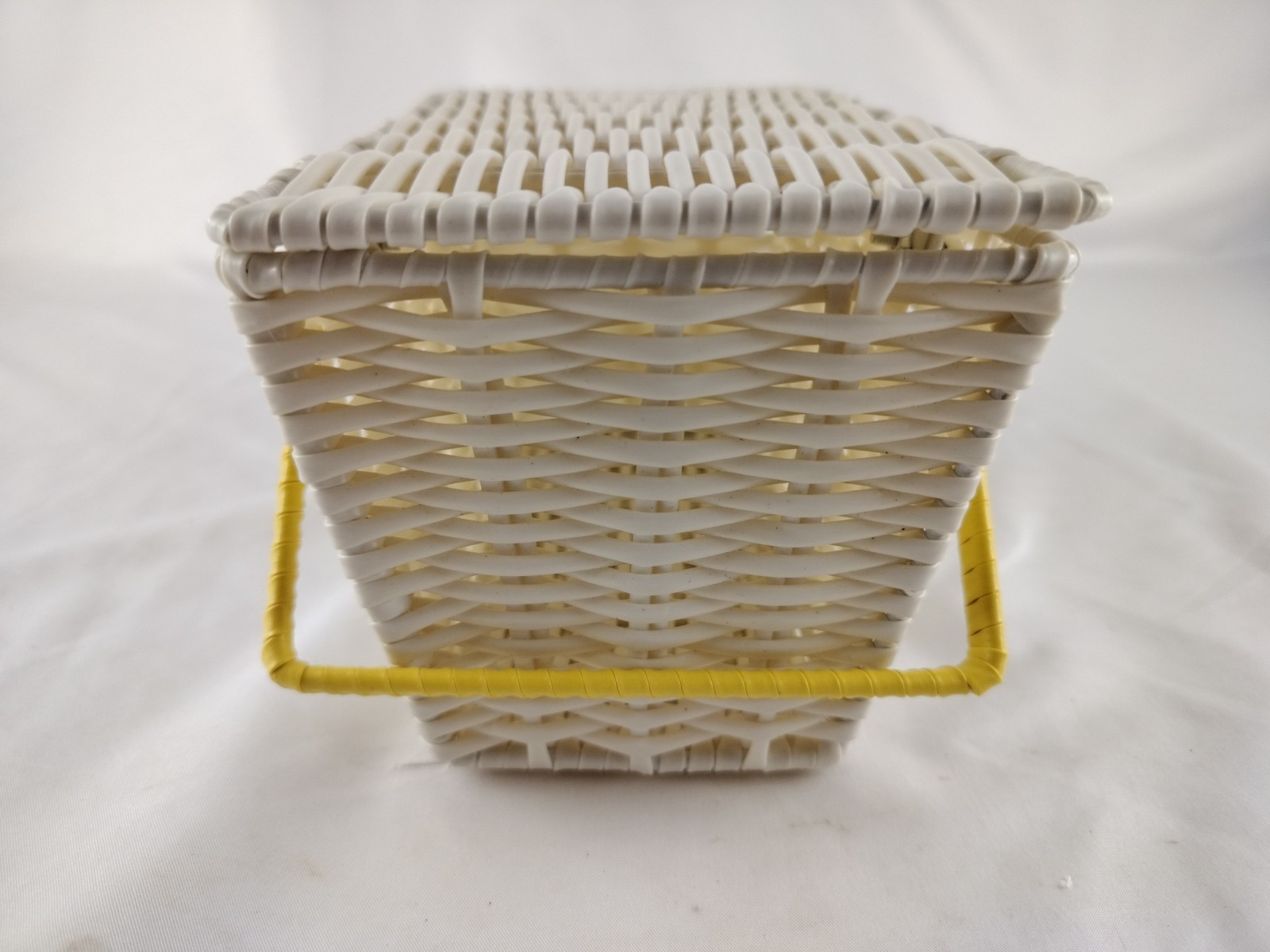 Empty Beekman 1802 White Gift Basket Yellow Handles