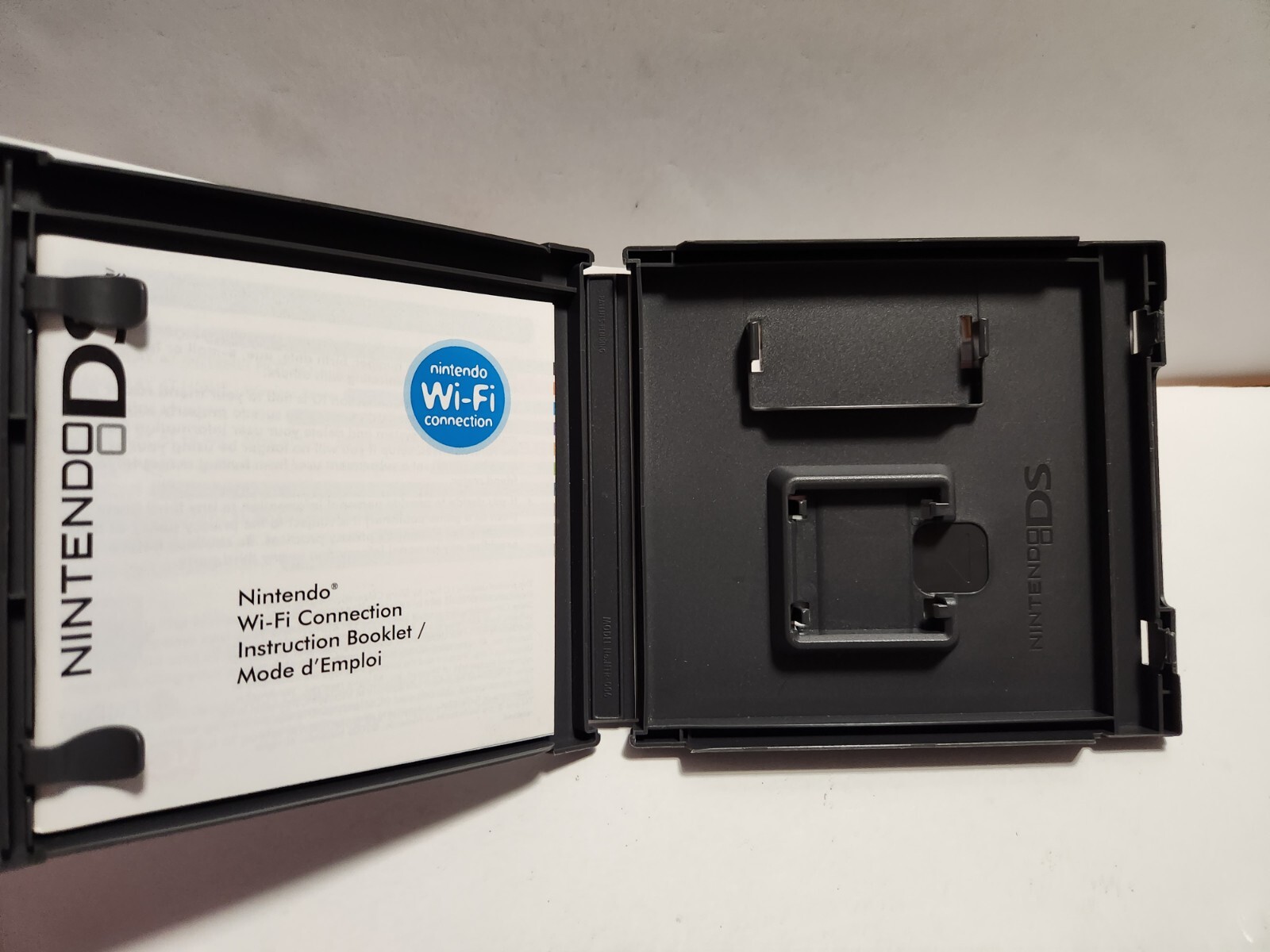 Yoshi's Island DS (Nintendo DS) Original Case Only