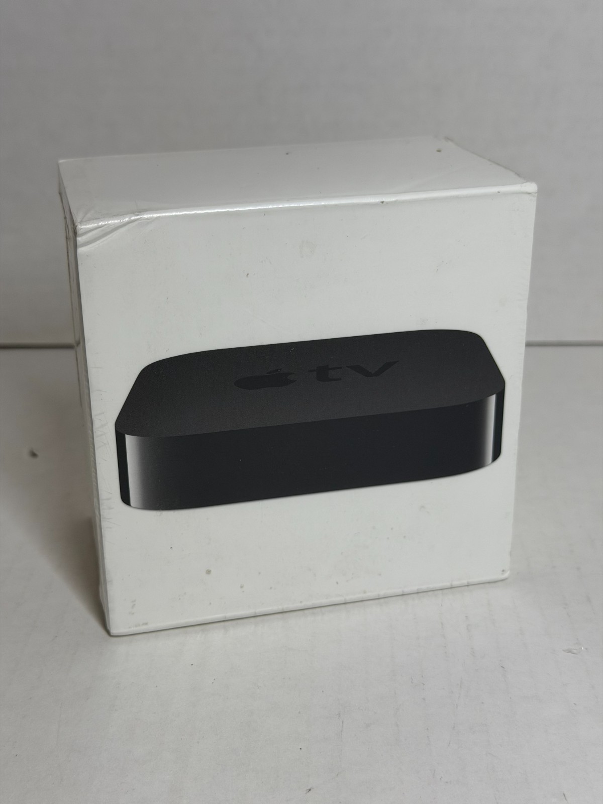 Apple TV (3rd Generation) 8GB Digital HD Media Streamer - Black B8
