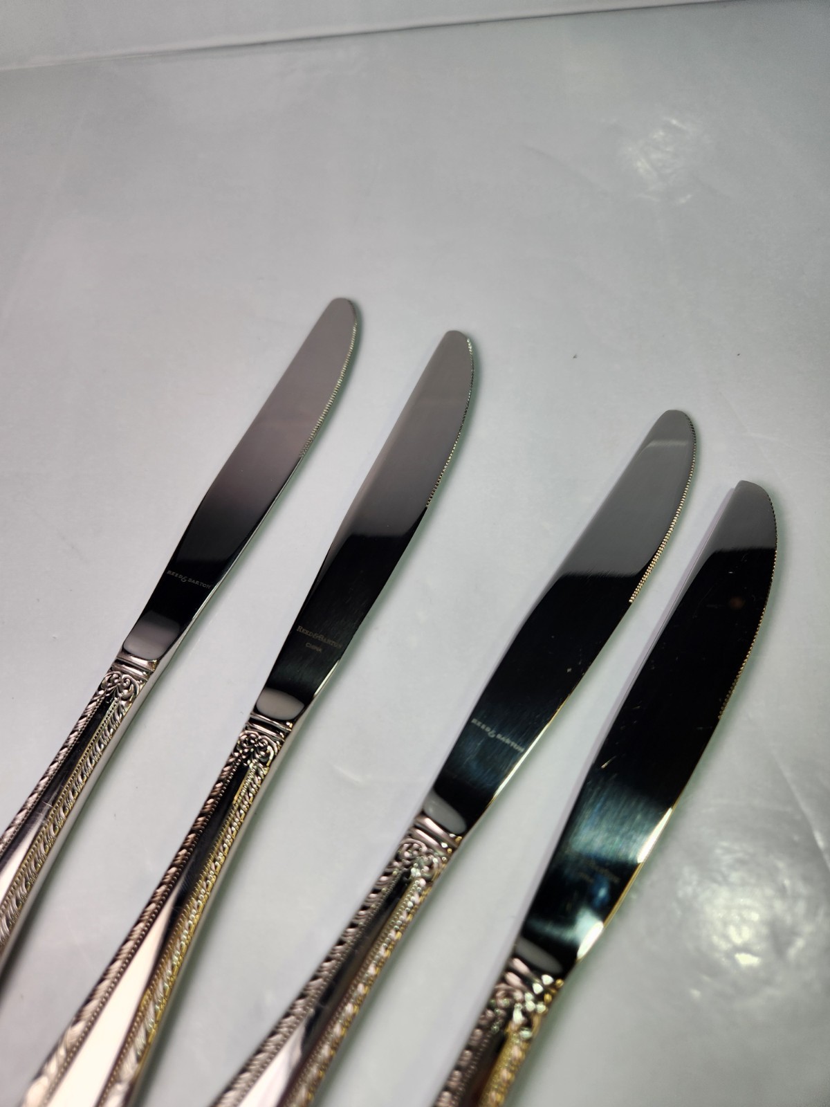 Reed & Barton Select Stainless Set 4 Dinner Knives Royal Britannia