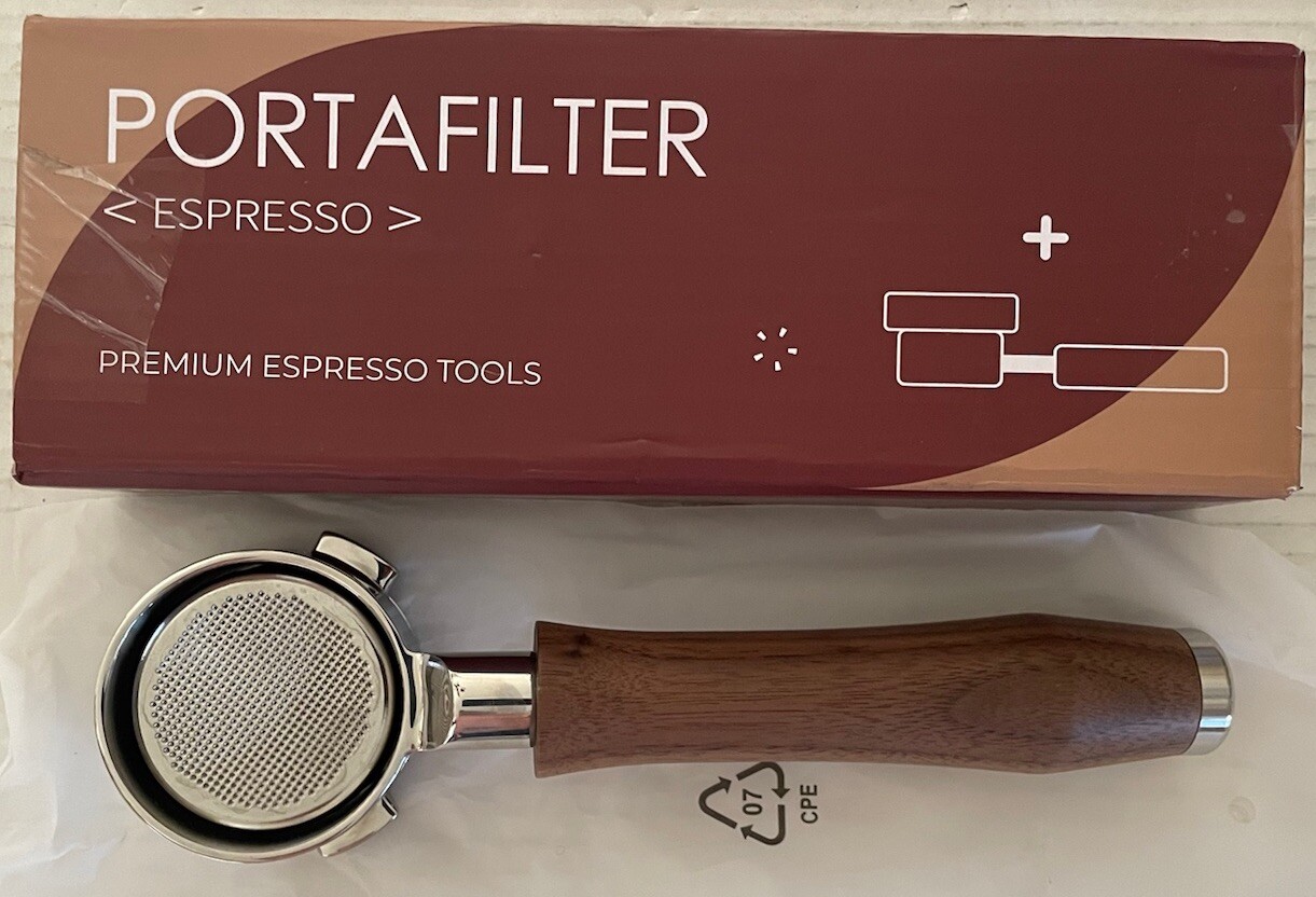 Bottomless Portafilter missing Puck Screen.