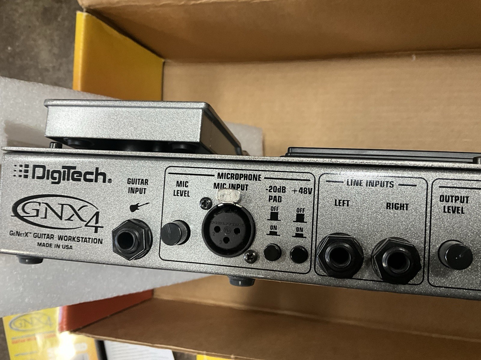 digitech gnx4 multi effects pedalboard condition open box excellent /accessories