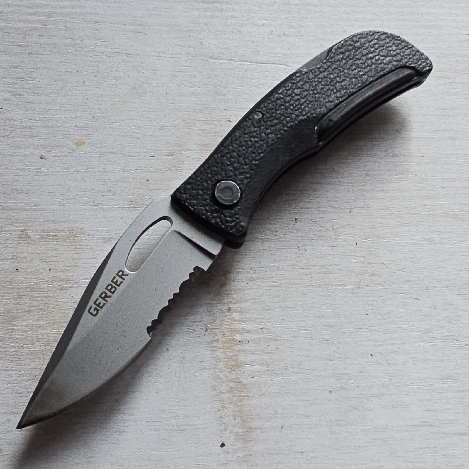GERBER 08719 EZ OUT JR POCKET KNIFE LOCKBACK PART SERRATED USA