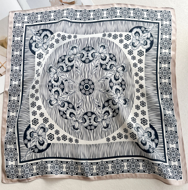 100% Mulberry Silk Shawl Blue petal Print Scarf 21'' Neckerchief Square Bandanna