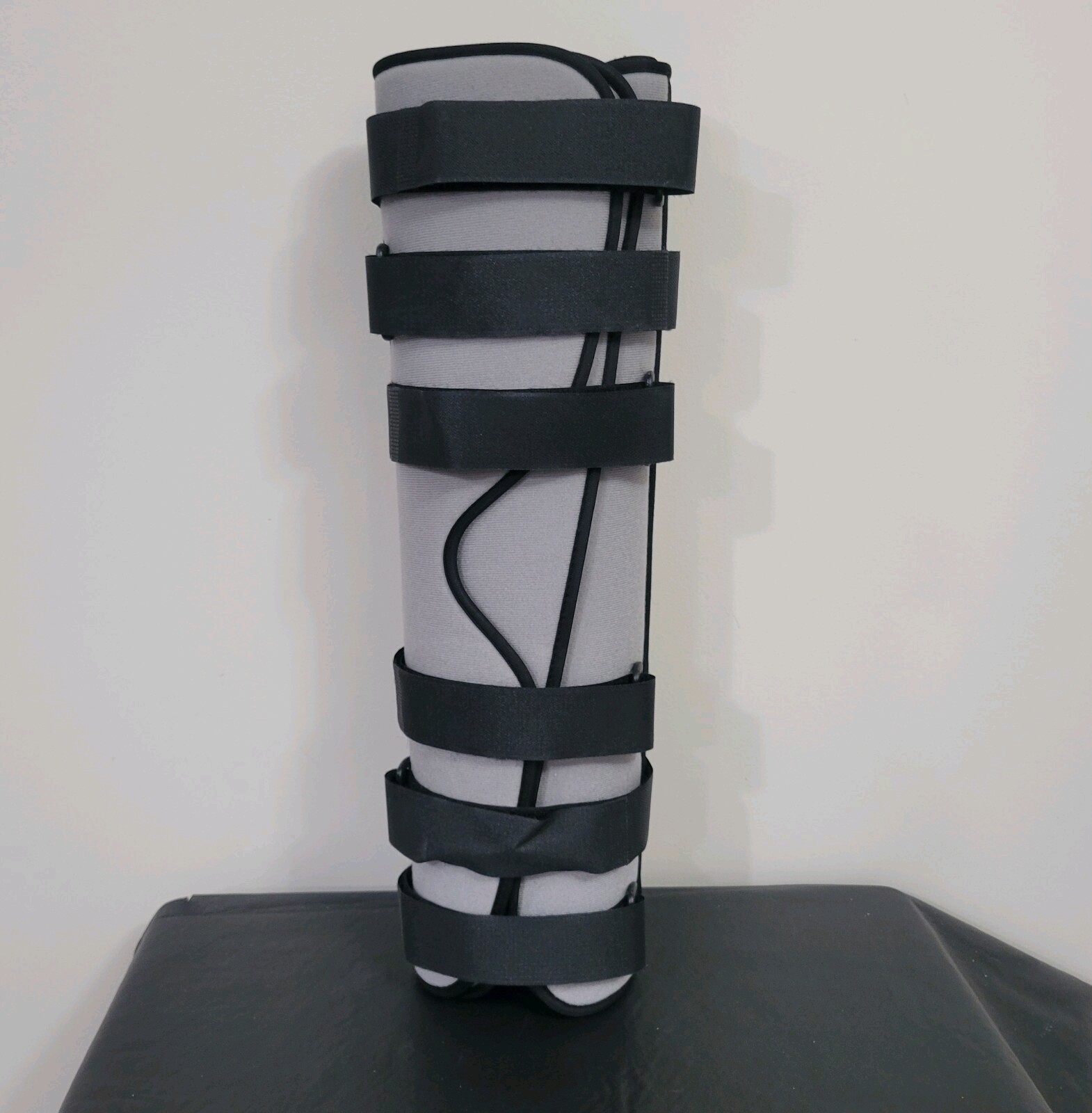 Medline Tri-panel Knee Brace Immobilizers, Support Universal 20" L ORT2410020