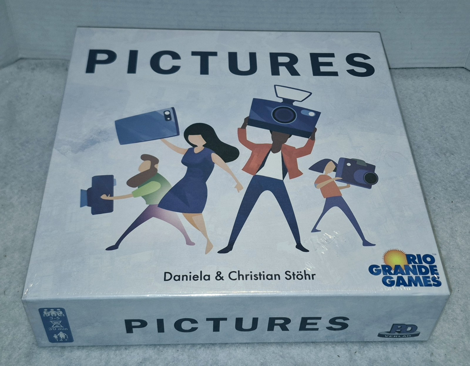 PICTURES Rio Grande Games  3-5 Players Party Game Factory Sealed NEW