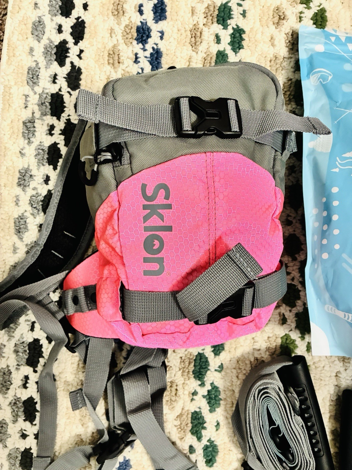 Sklon Ski and Snowboard Harness Trainer for Kids Training Leash New Pink