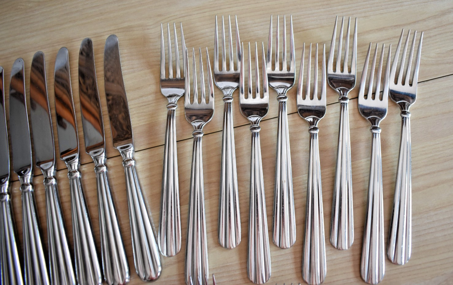 Oneida Unity Pattern USA Heavy Stainless Flatware 47 Pc Service for 8 + Extras