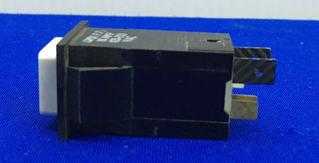UND LAB MXSP10400 / MXSP 10400 POWER PUSH BUTTON SWITCH