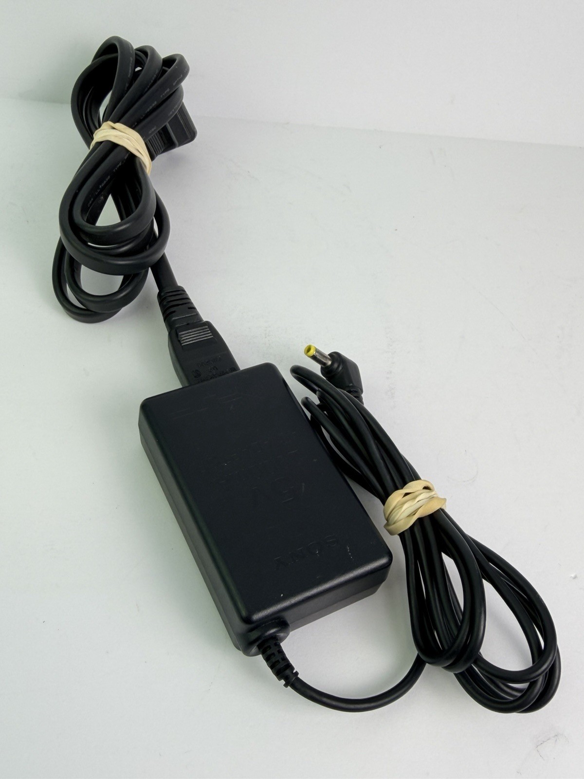 Official Sony PSP 100 Charger AC Adapter OEM Genuine PSP-100