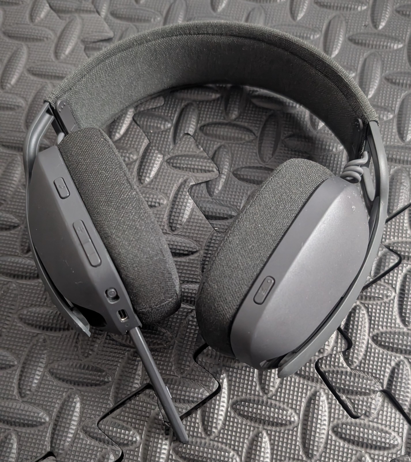 Logitech Zone Vibe 125 Bluetooth Headphones