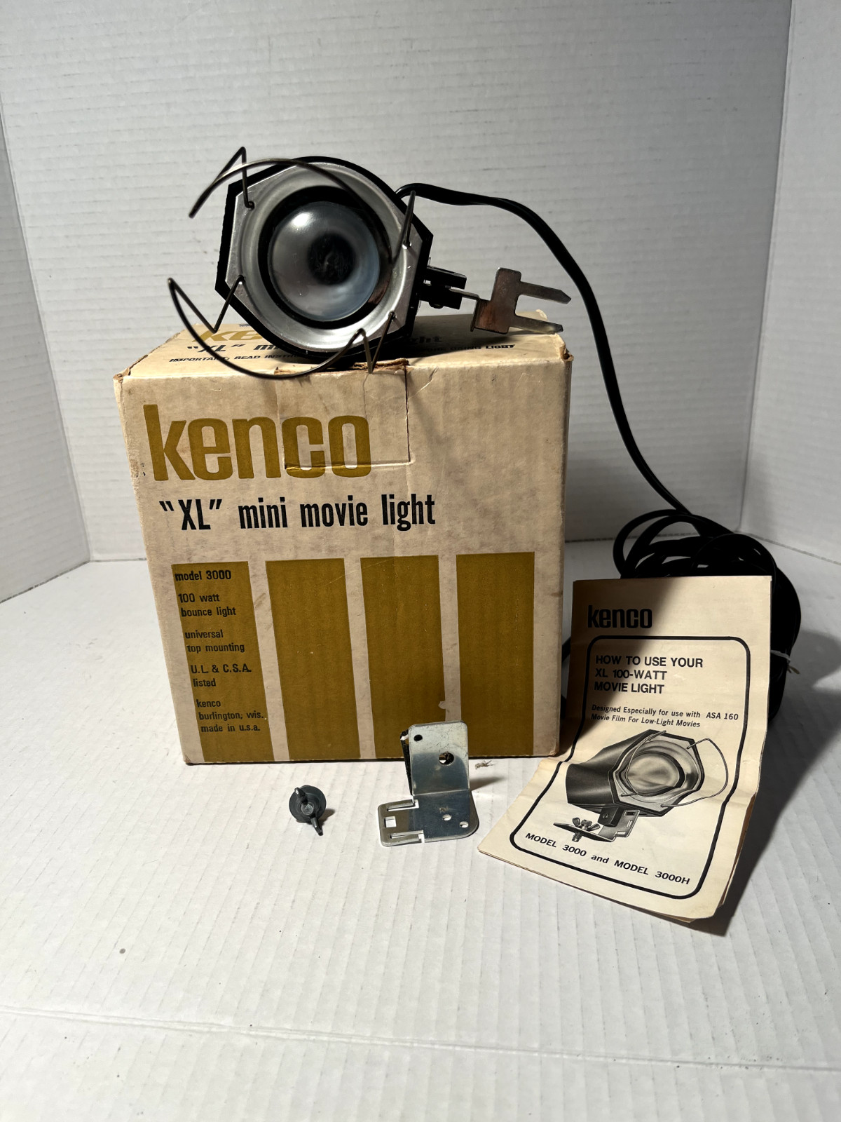 Kenco XL Mini Movie Light Model 3000 W/ Box and Manual No Hand Grip