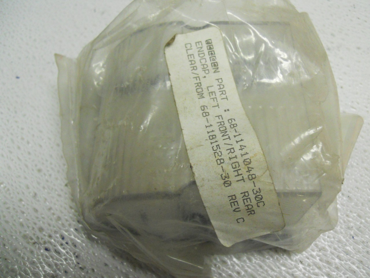 ENDCAP, LEFT FRONT/RIGHT REAR CLEAR 68-1141048-30C  68-1181528-30