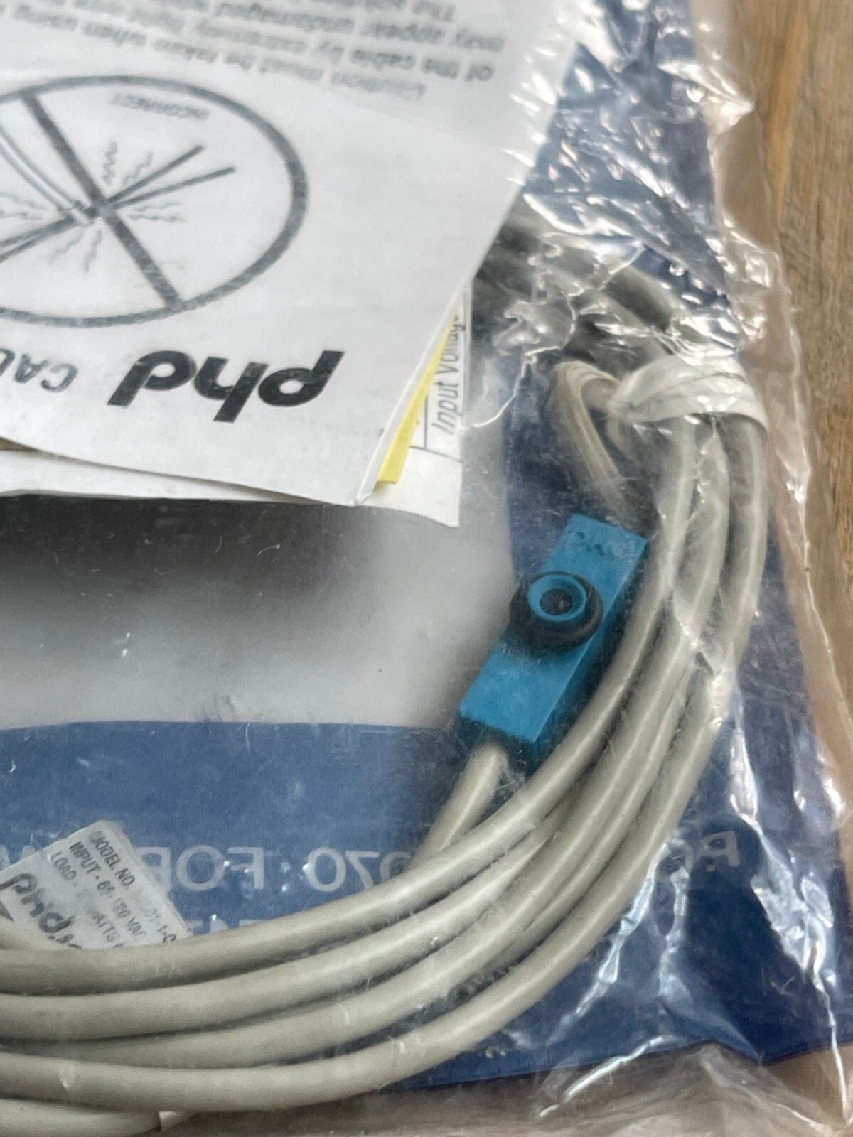 PHD 17501-1-06 COMPACT PROXIMITY SENSOR NEW