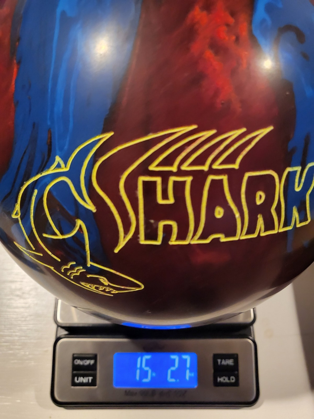 Brand New "UNDRILLED RARE" 15LB. Elite Shark Bowling Ball (Red & Blue Color)