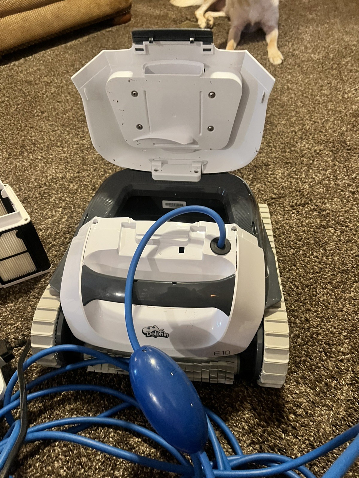 Dolphin E10 Automatic Robotic Pool Vacuum Cleaner, for parts or repair