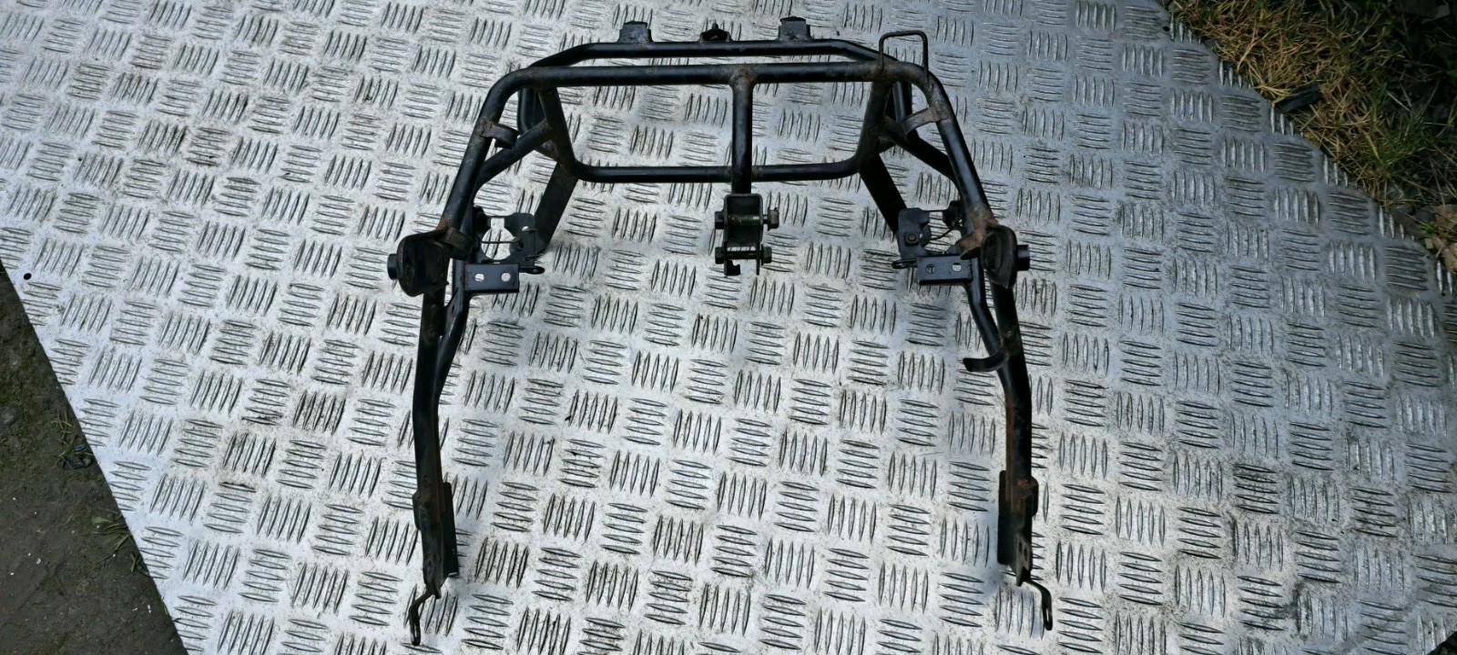 Yamaha XJ 900 Fairing Bracket Front Fairing Stay. Headlight Bracket. 1996.