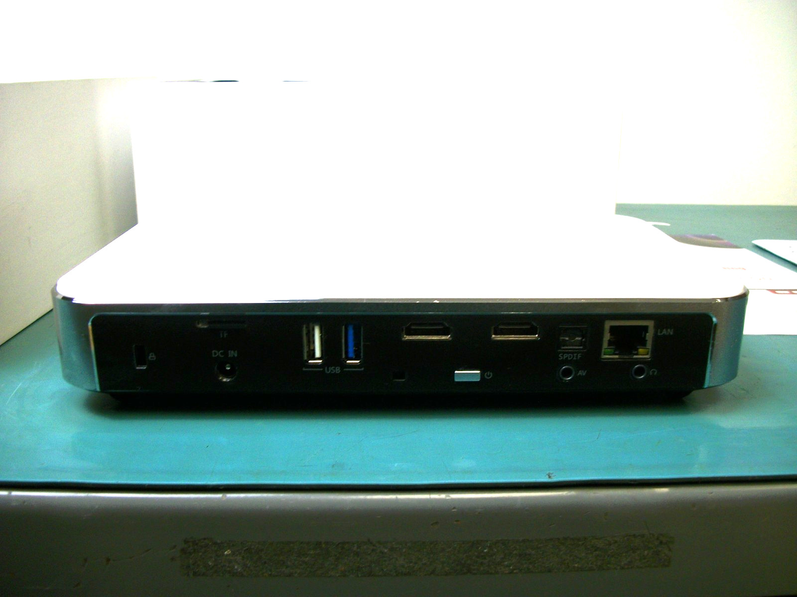 HOLIGHT 27M Smart LED Projector. Office Stored Item in Box.