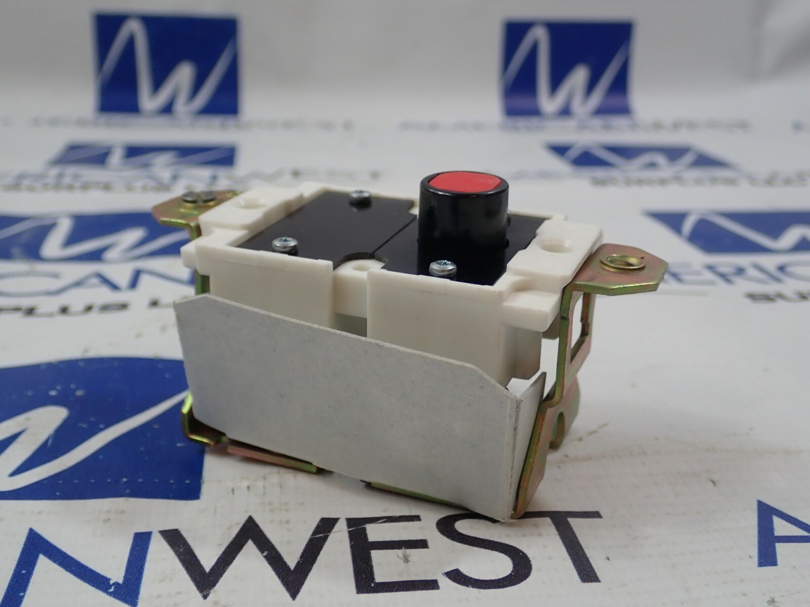 NEW Square D 9001BFB107 Control Station