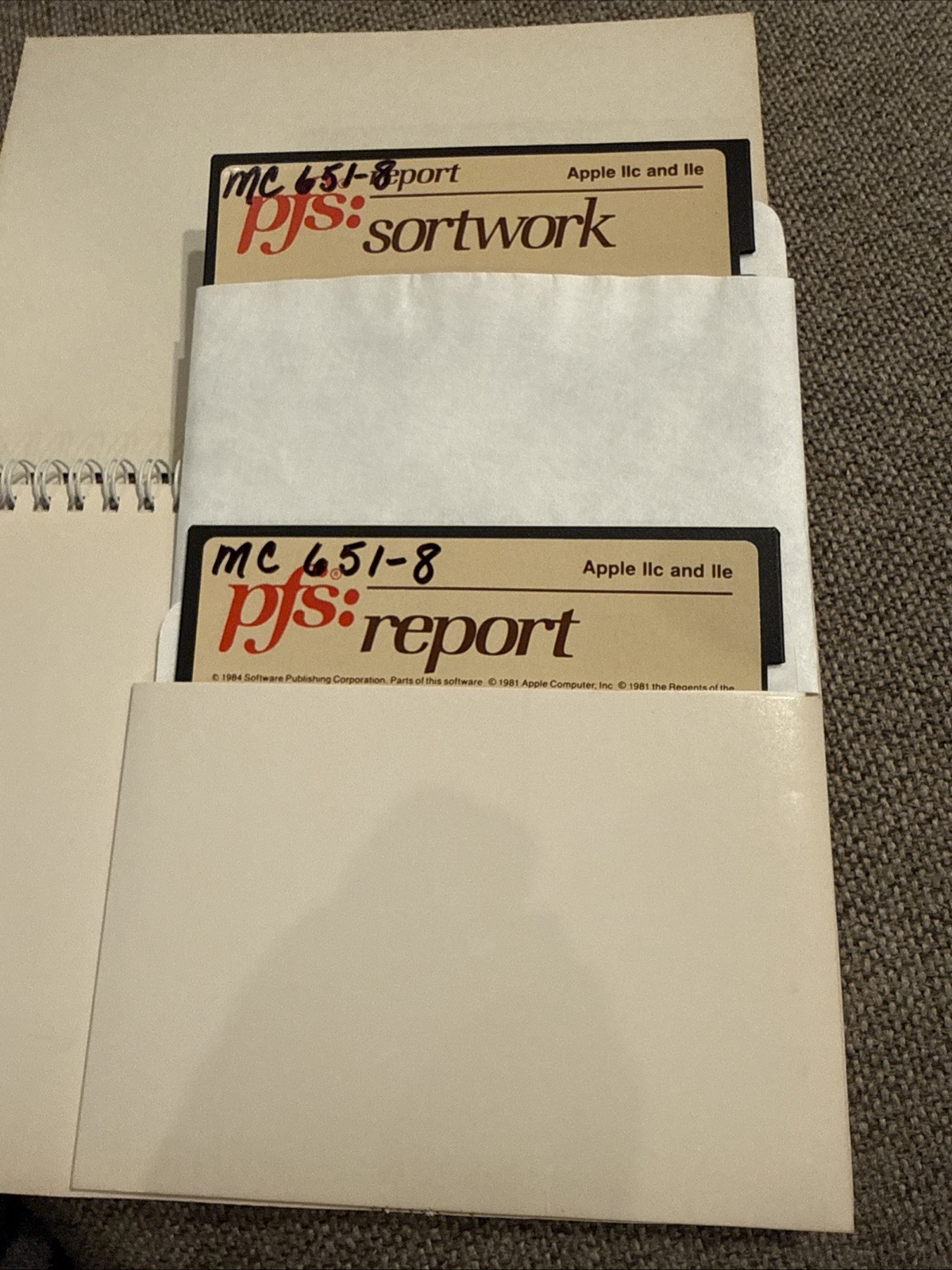 PFS: Report Apple Software & Manual 5.25" Report & Sort work IIc and IIe