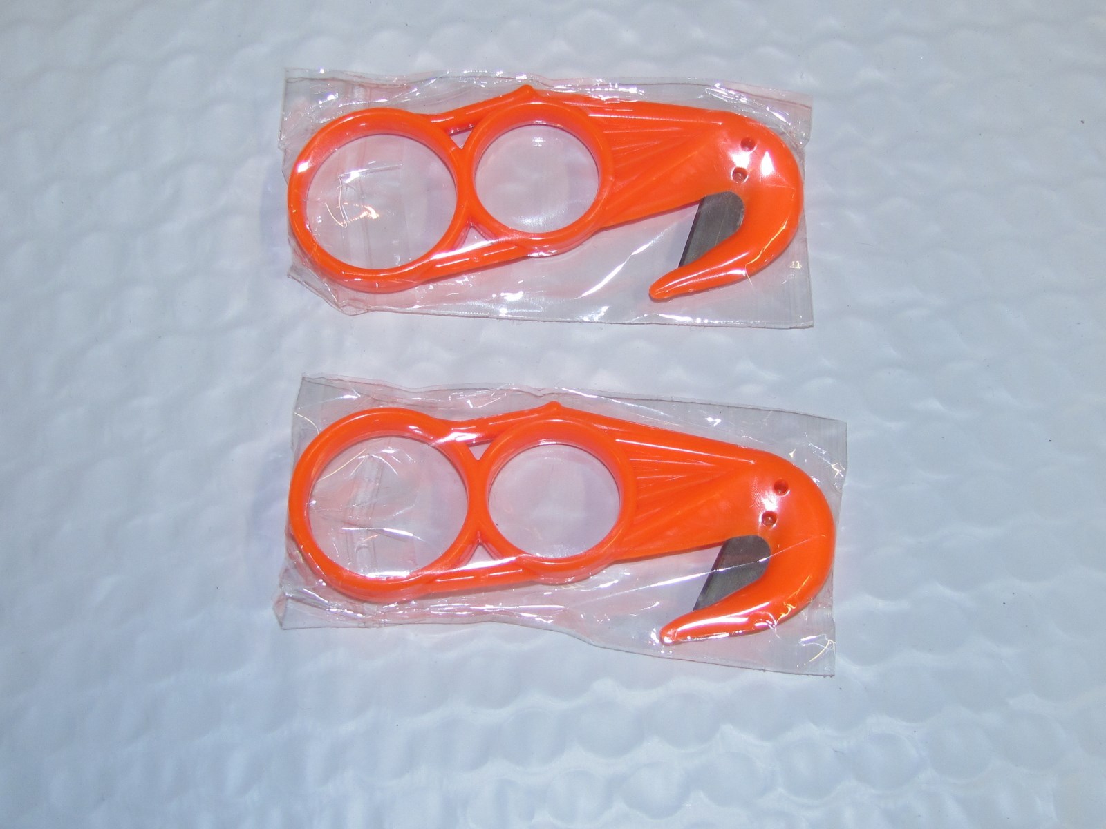 2 Plastic Tail Zipper, traps, trapping, fur handling NEW SALE